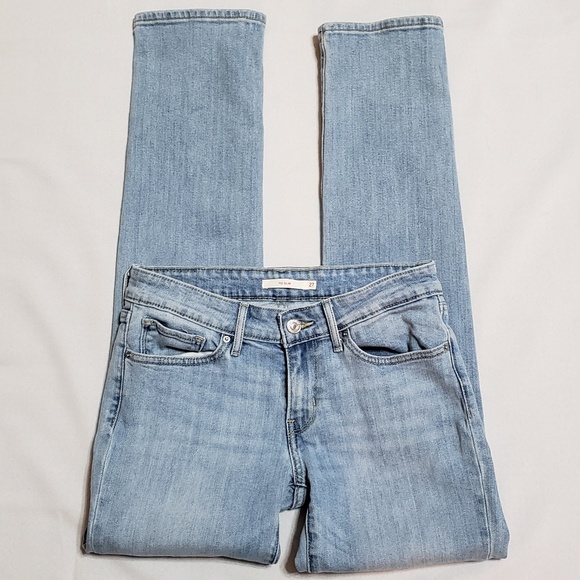 levis 812